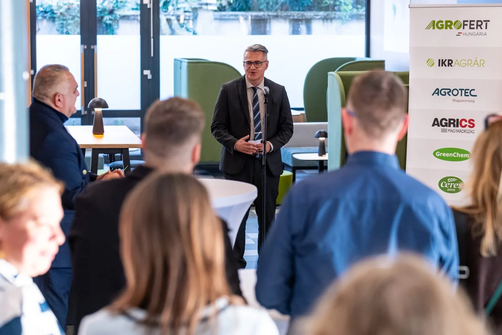 Dean of the Faculty, Dr Tamás Tóth, welcomed the participants at the ceremonial opening of the Study Lunch community space (Photo: Máté Dudás)